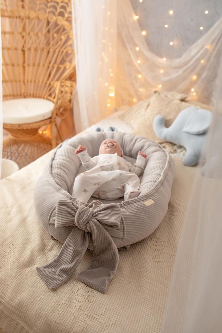 Ručně šité hnízdo pro miminka z měkkého manšestrového veluru – šedé