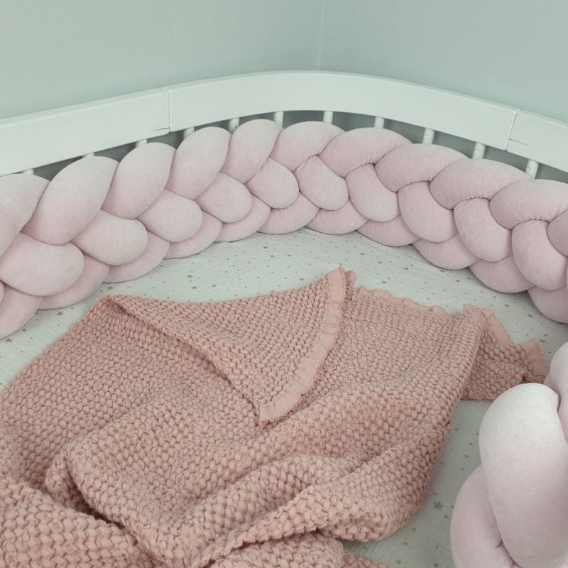 Velurový mantinel do postýlky - 4 copy - světle růžová (120-400 cm) | PŘEDOBJEDNÁVKA