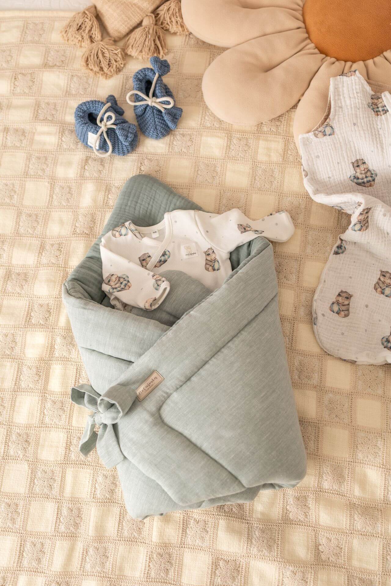 Prémiová ručně šitá zavinovačka pro miminka – Herringbone (len & mušelín)