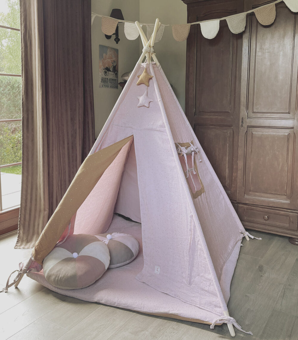 Dětský teepee stan s hrací podložkou Pale Pink – vyrobeno na zakázku