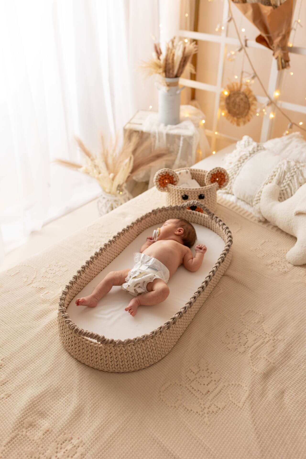 Ručně háčkovaný přebalovací koš dvoubarevný - Cappuccino & Krémová