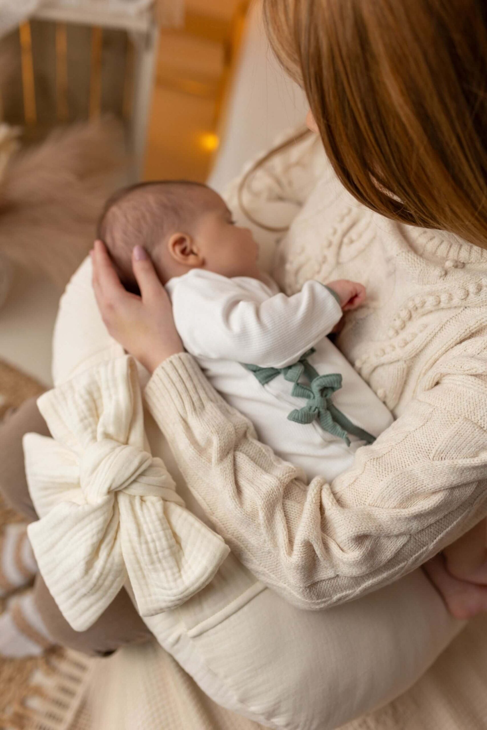 Mušelínový kojící polštář s mašlí (5 barev)