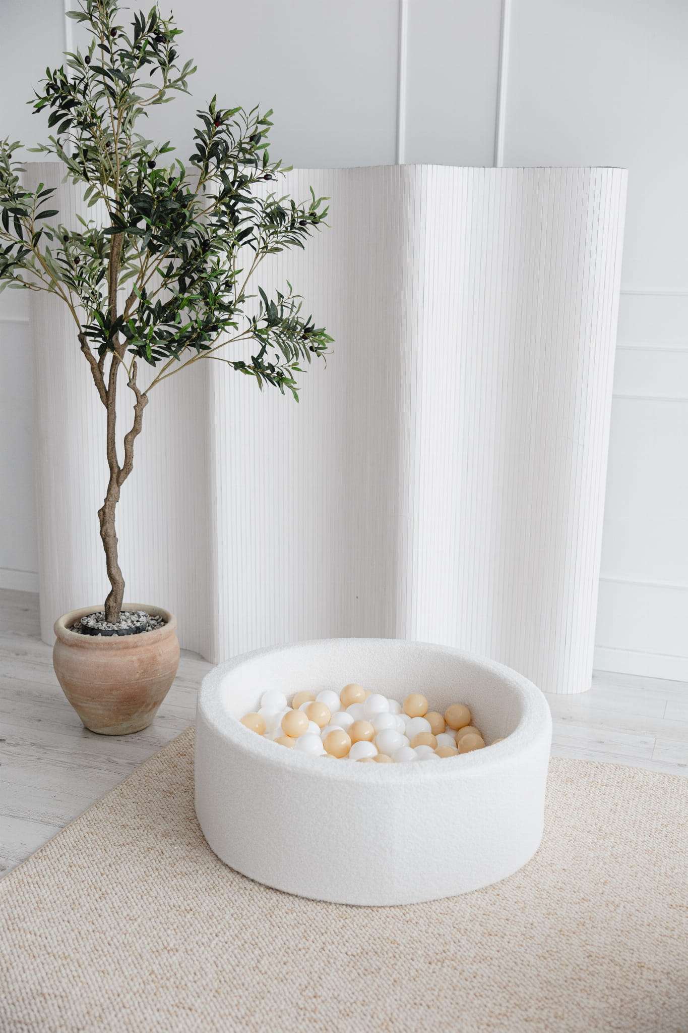 Prémiový suchý bazének s míčky Bouclé – Bílý (200/250 míčků)