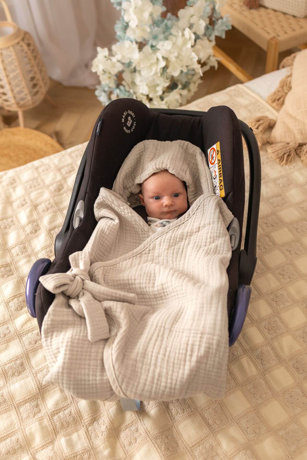 Letní zavinovací deka do autosedačky – 4vrstvá mušelínová bavlna (5 barev)