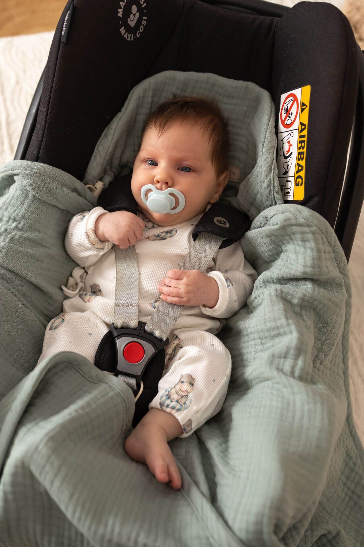 Letní zavinovací deka do autosedačky – 4vrstvá mušelínová bavlna (5 barev)