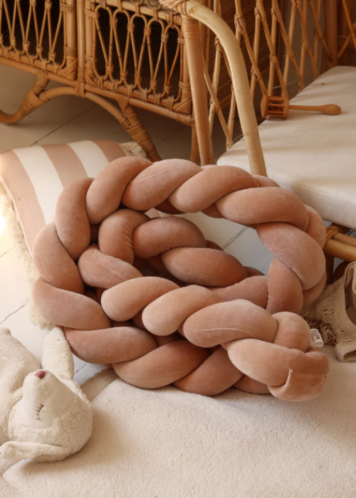 Breathable cot bumper caramel