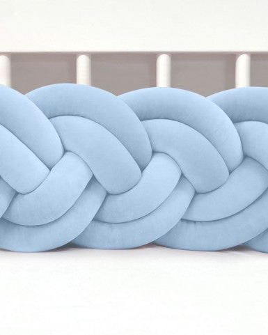 Mantinel do postýlky – Dvojitý pletený cop - Světle modrý (120-400 cm)