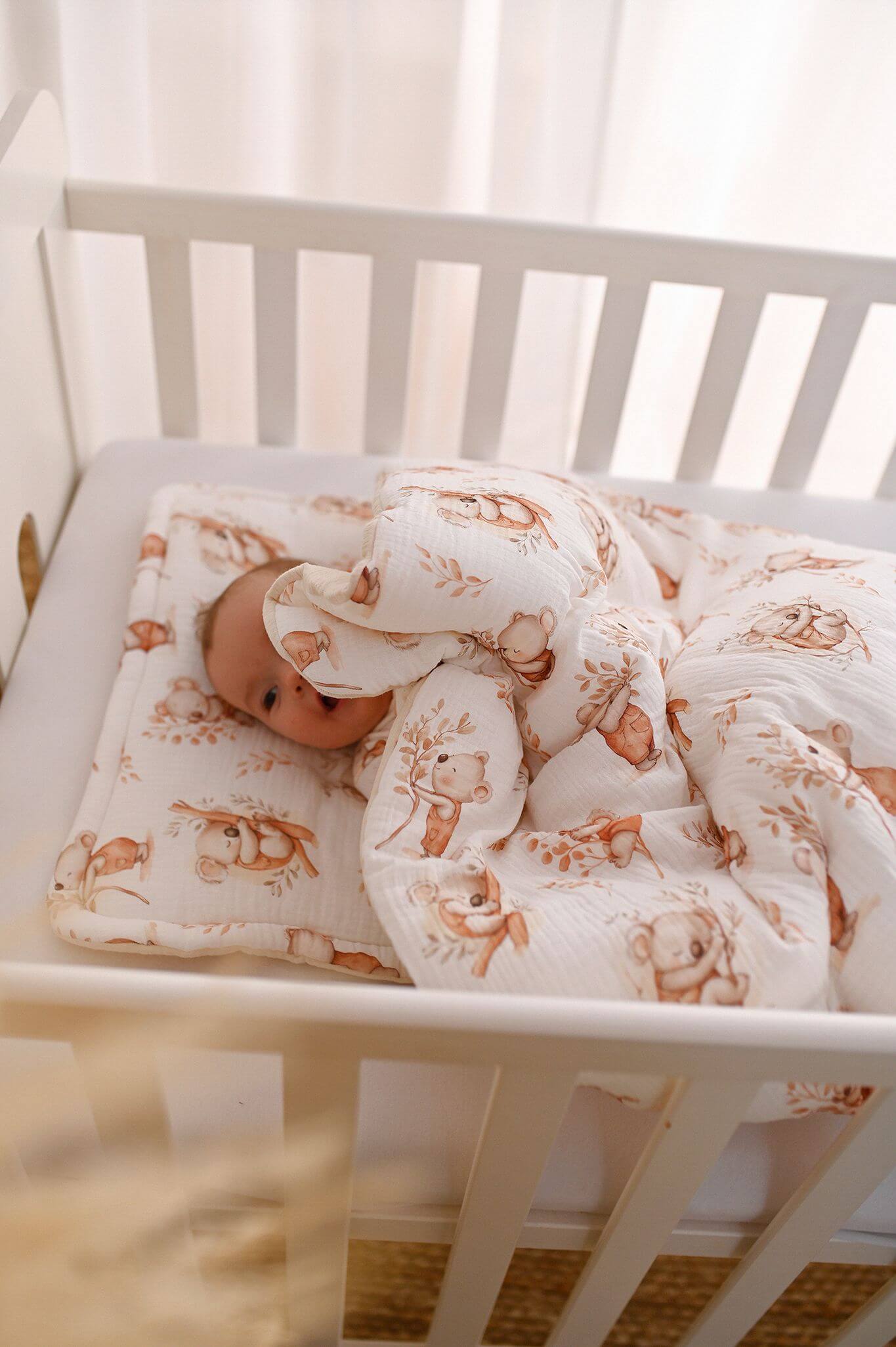 Mušelínová ložní souprava s výplní pro miminka (přikrývka + polštář) - Medvídek Koala
