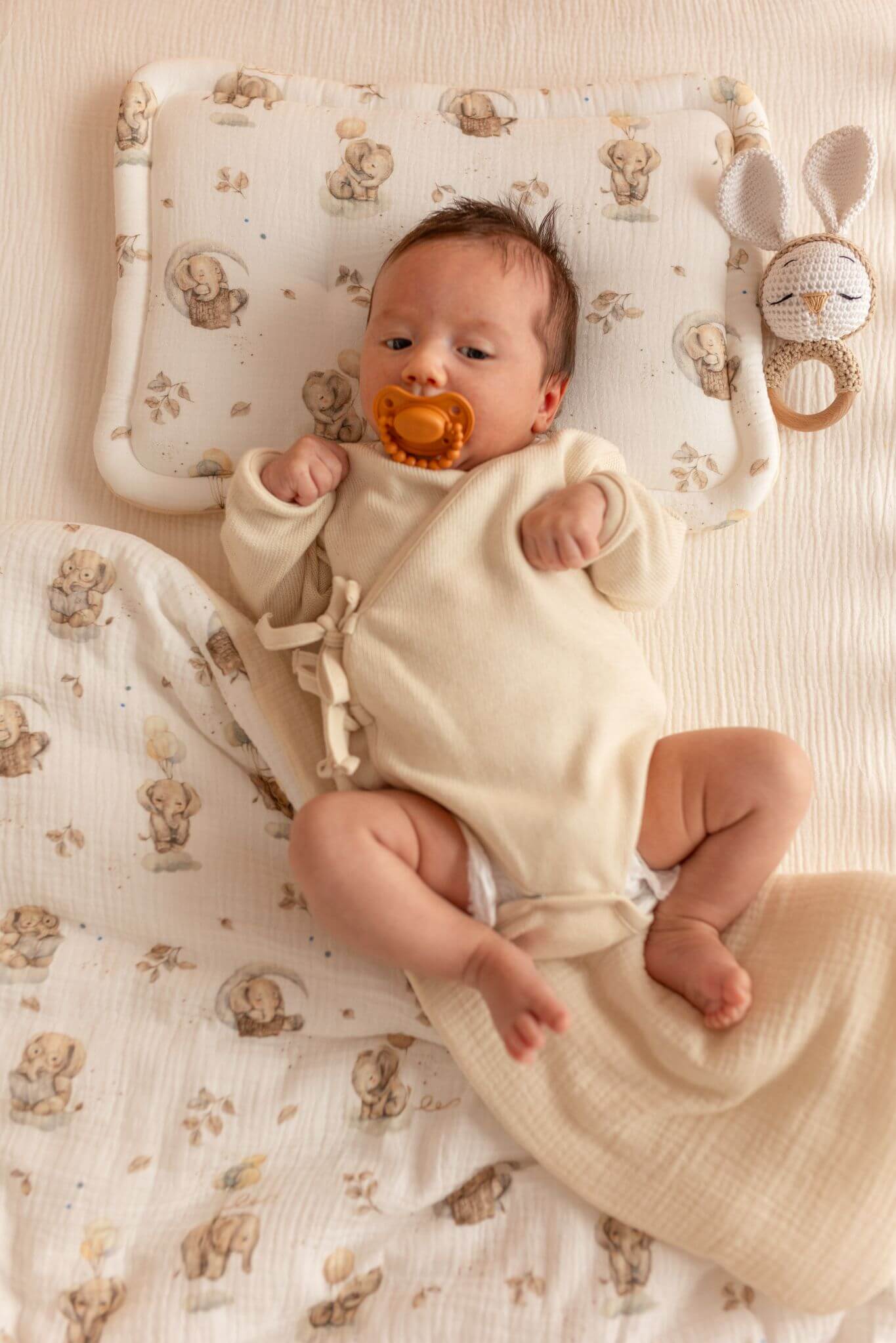 Mušelínová ložní souprava s výplní pro miminka (přikrývka + polštář) - Sloníci