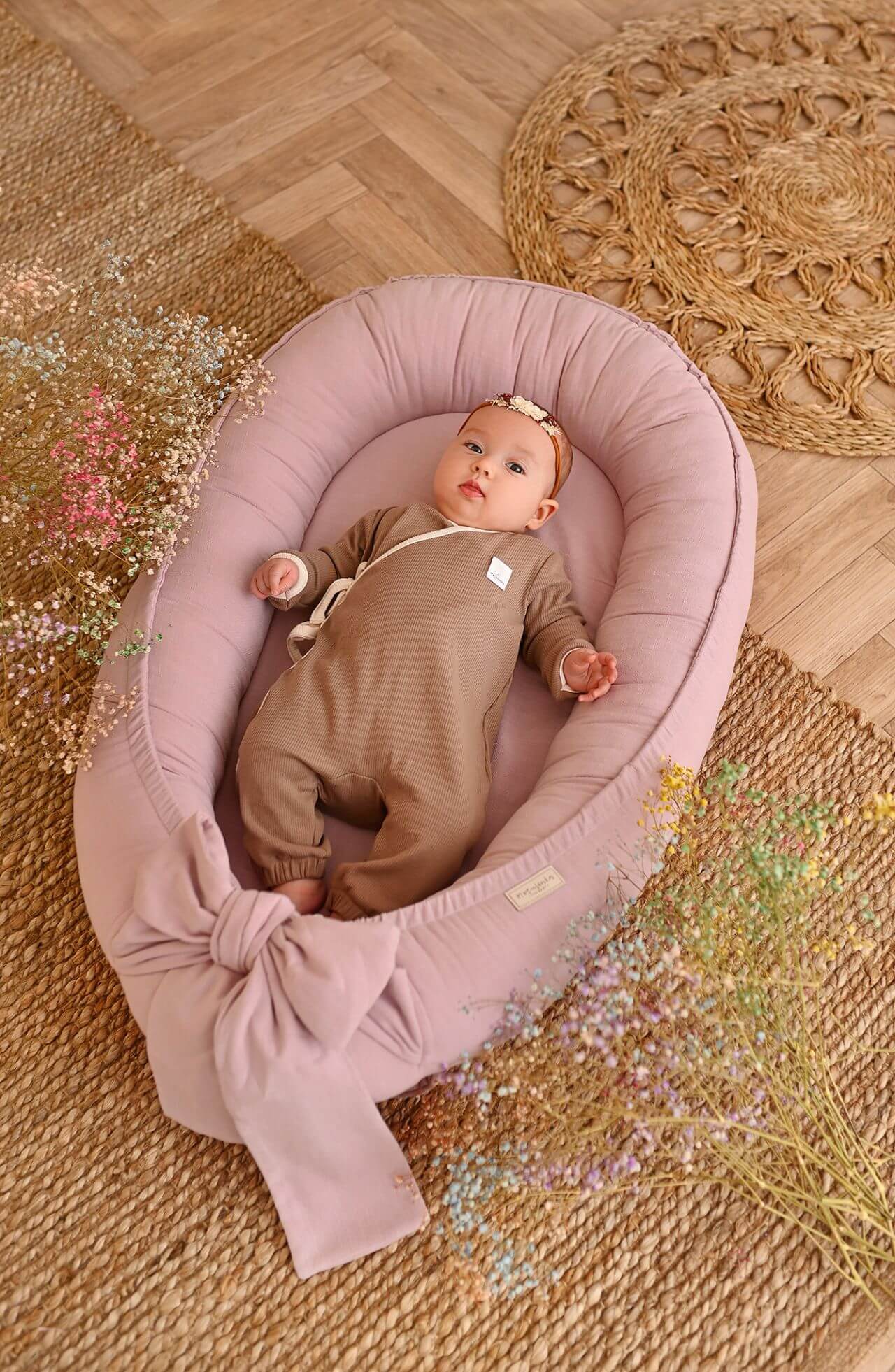 Ručně vyráběné hnízdečko pro miminka z měkčeného lnu – Old Rose