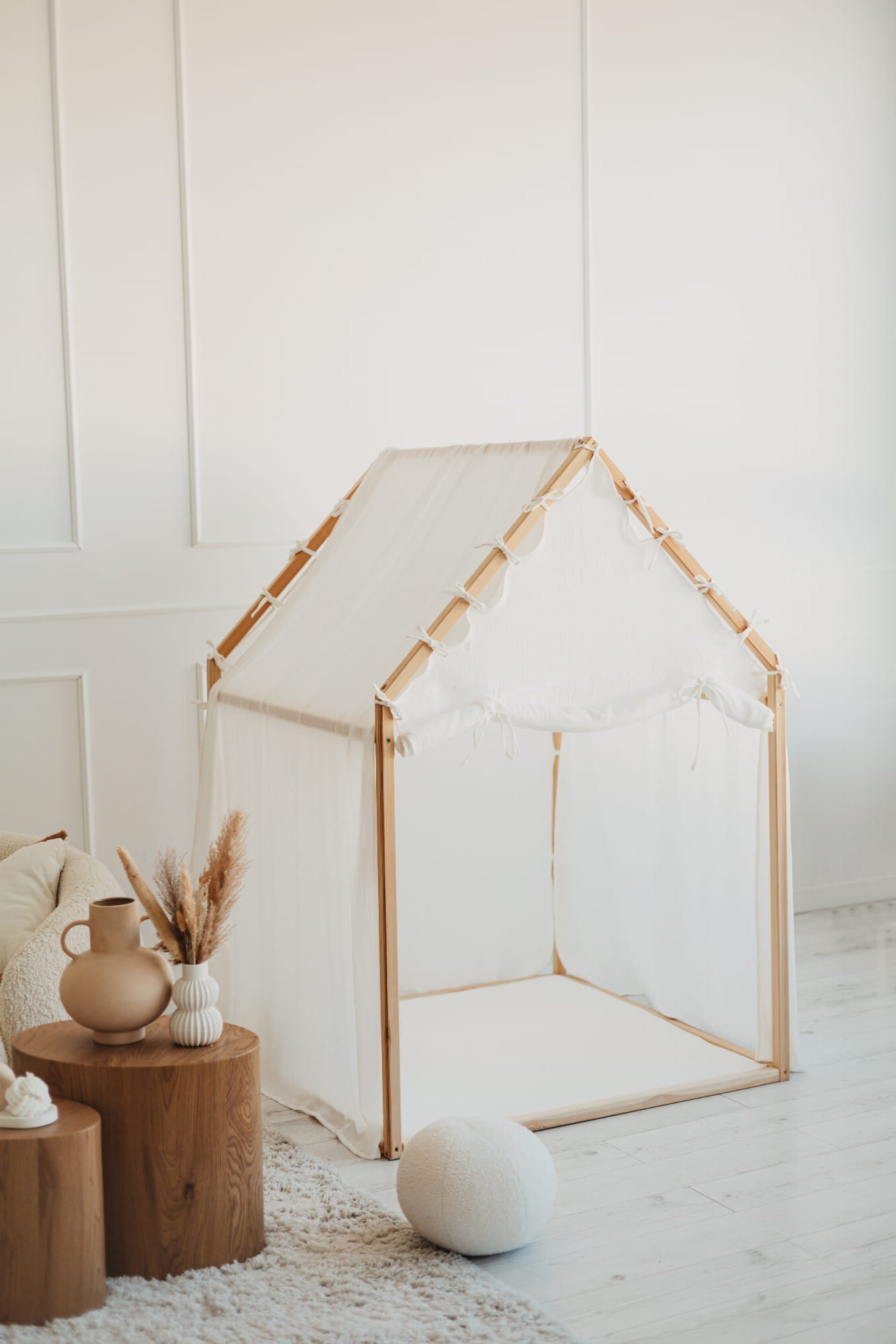 Velký dětský herní domeček s roletou a pěnovou podložkou