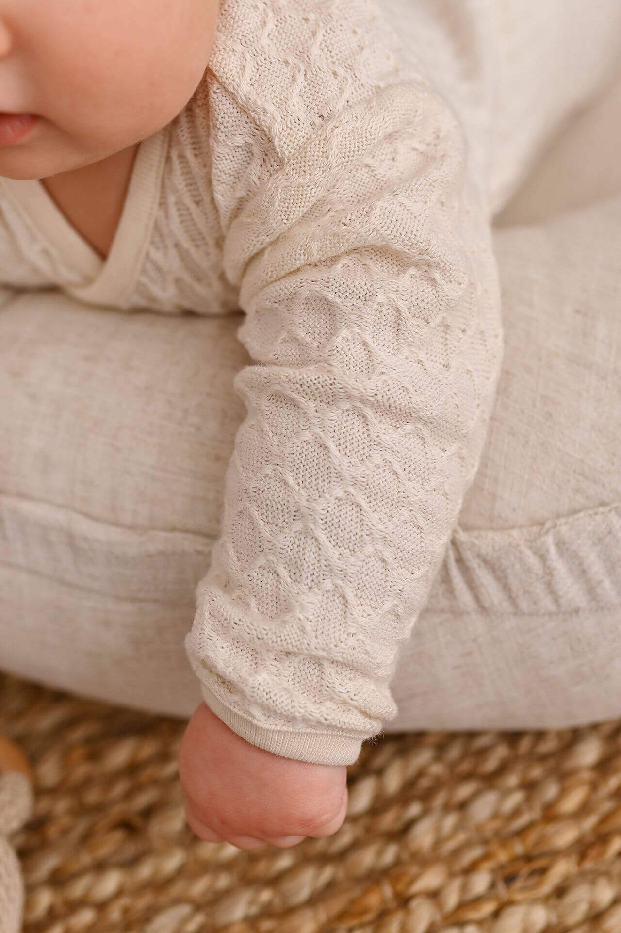 Ručně šité oblečení pro miminka – pohodlí, styl a bezpečí