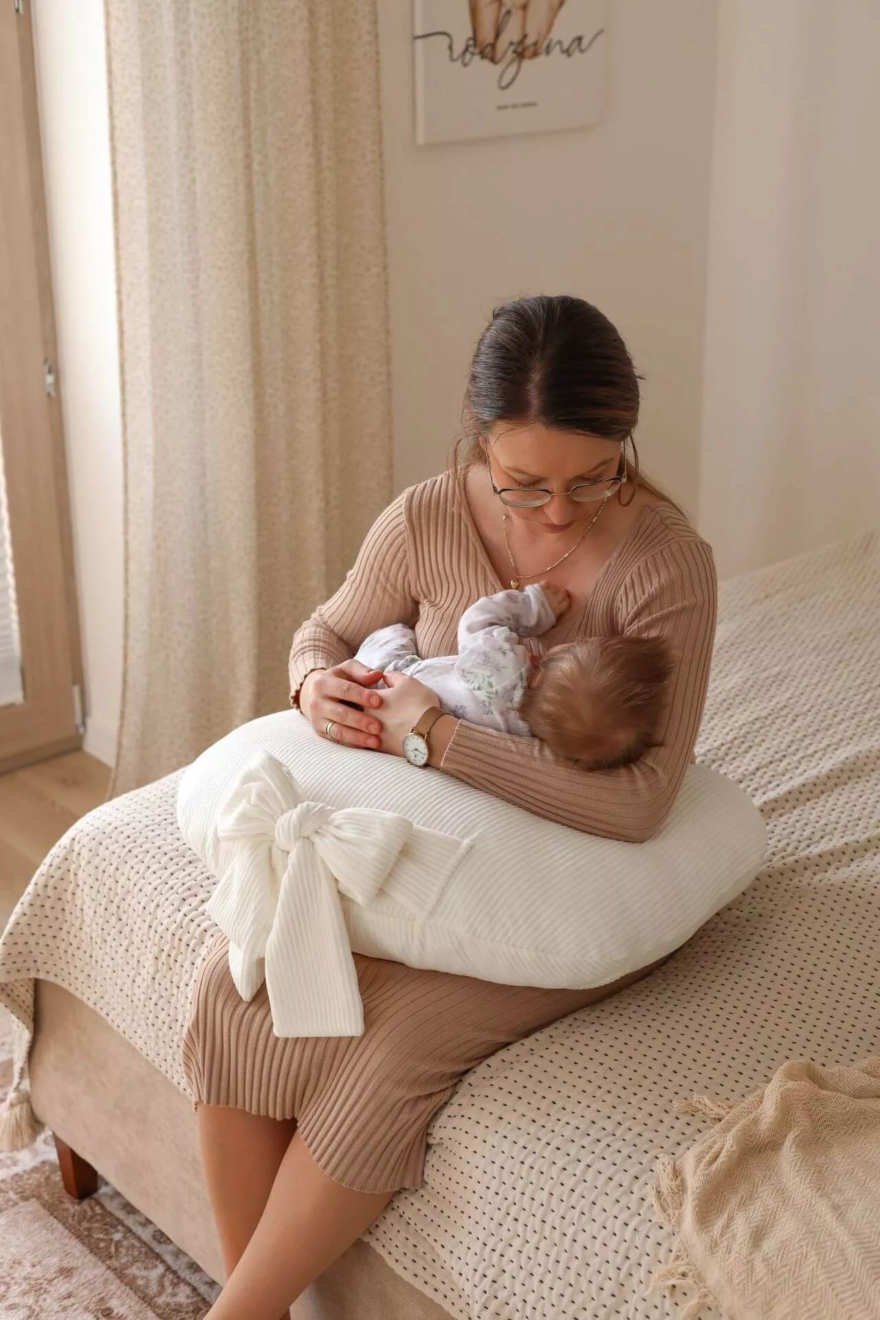 Sametový manšestr – hnízda a kojicí polštáře