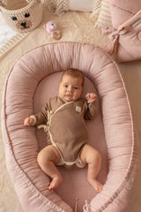 Prémiové ručně šité hnízdečko pro miminka – Herringbone (len & mušelín)