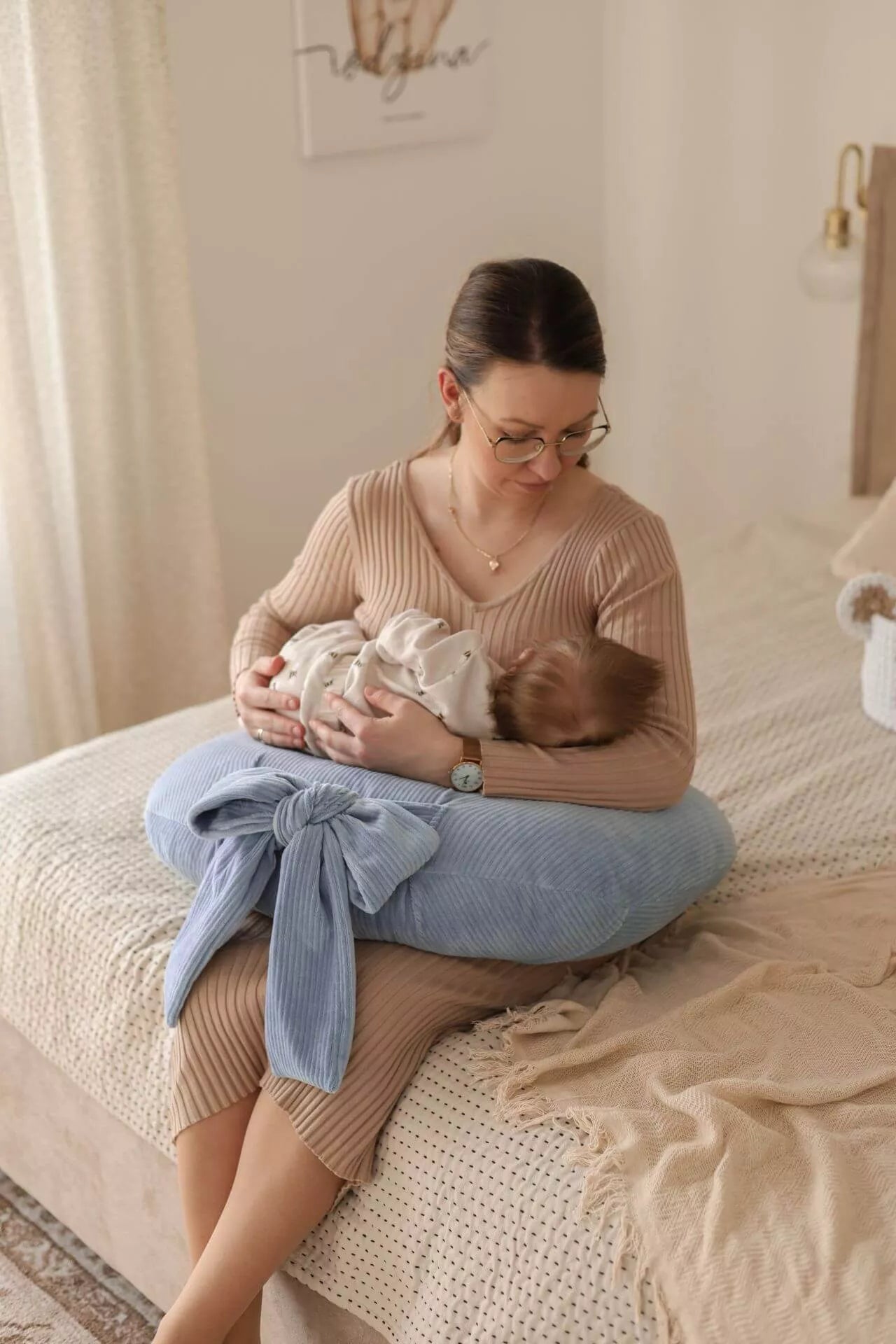 Kojící polštář z manšestrového sametu – Modrý