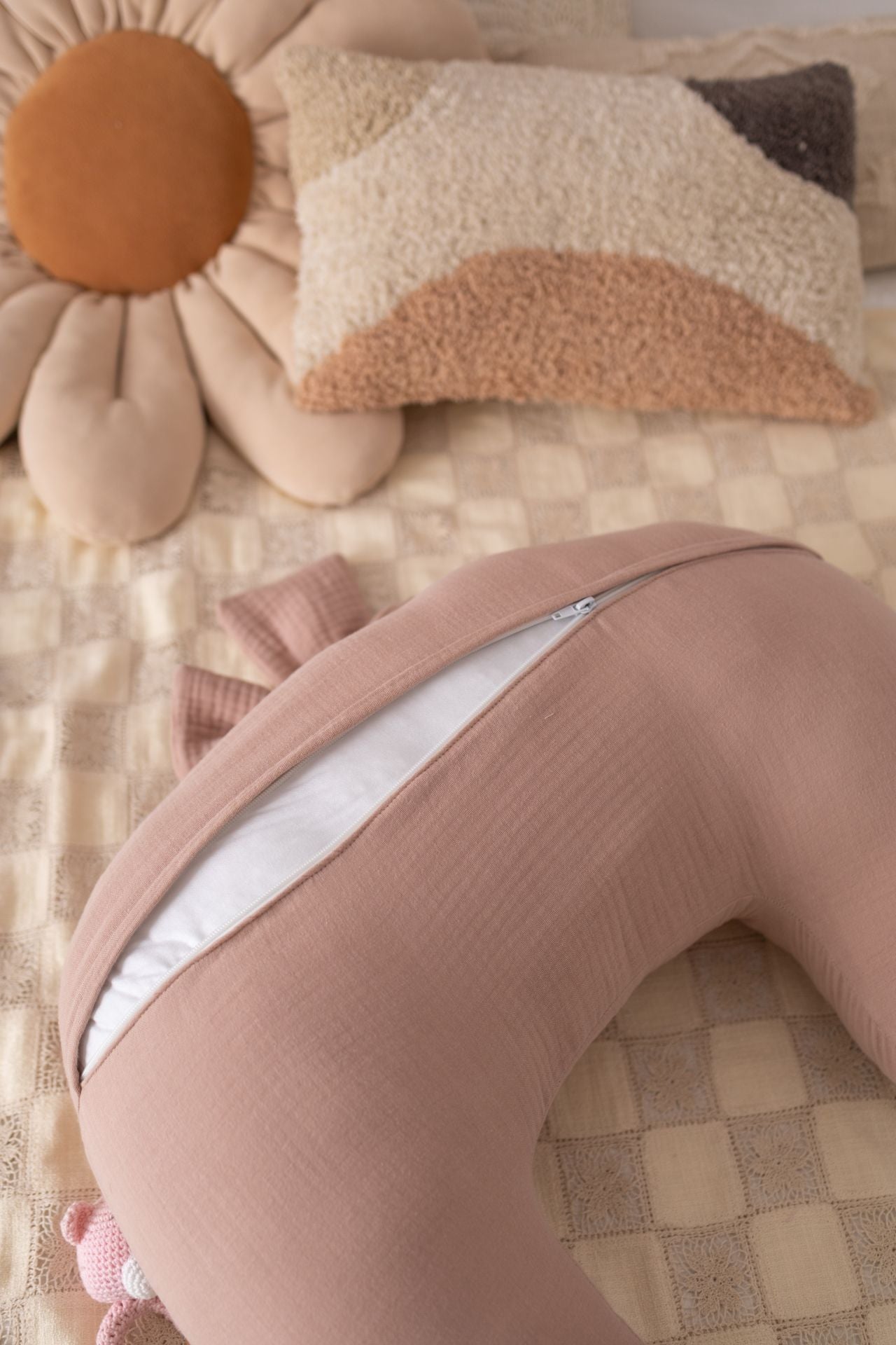 Mušelínový kojící polštář s mašlí (5 barev)