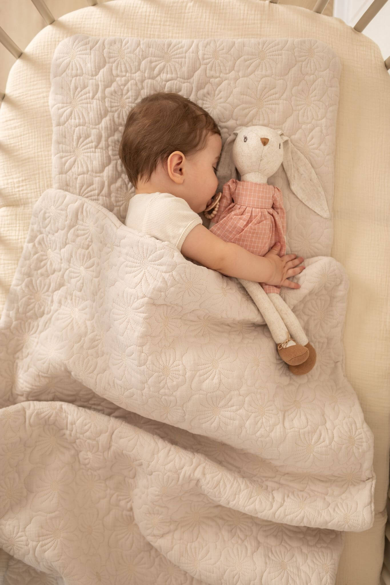 Mušelínová ložní souprava s výplní pro miminka (přikrývka + polštář) – Prošívané kytičky