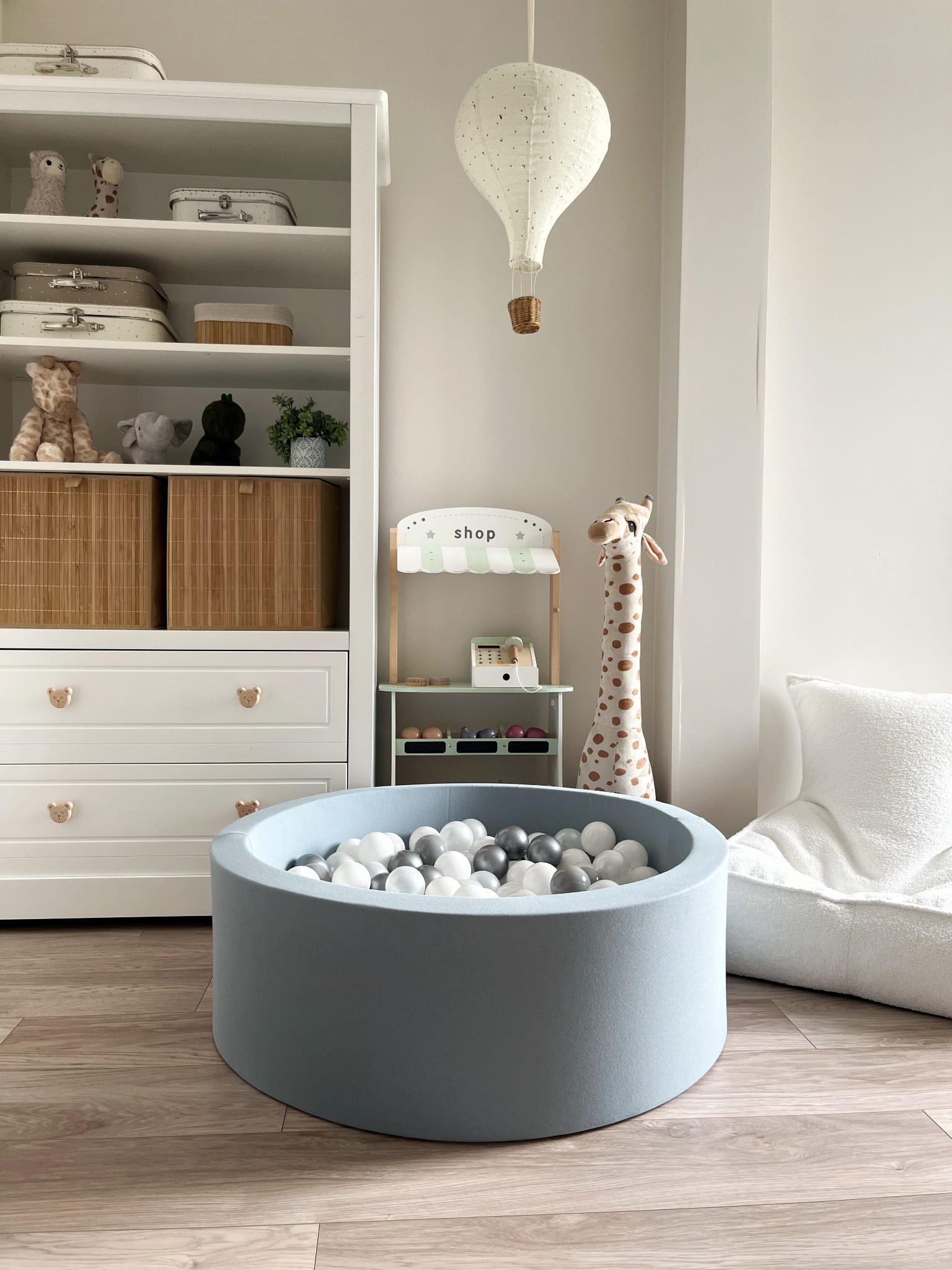 Prémiový bavlněný bazének s míčky – Nebesky Modrý (200–250 ks)