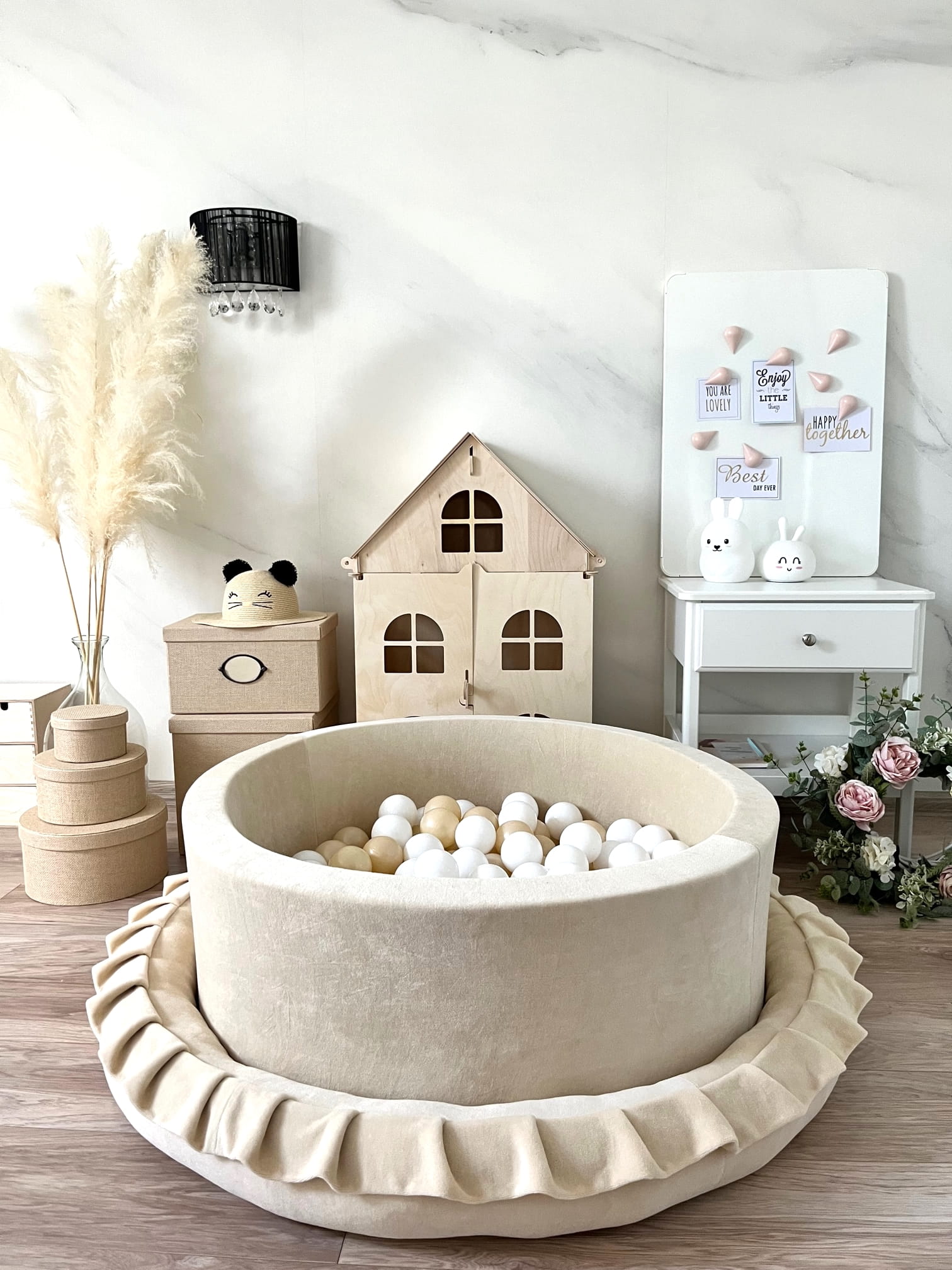 Prémiový sametový suchý bazének s míčky – Krémový (200/250 míčků)