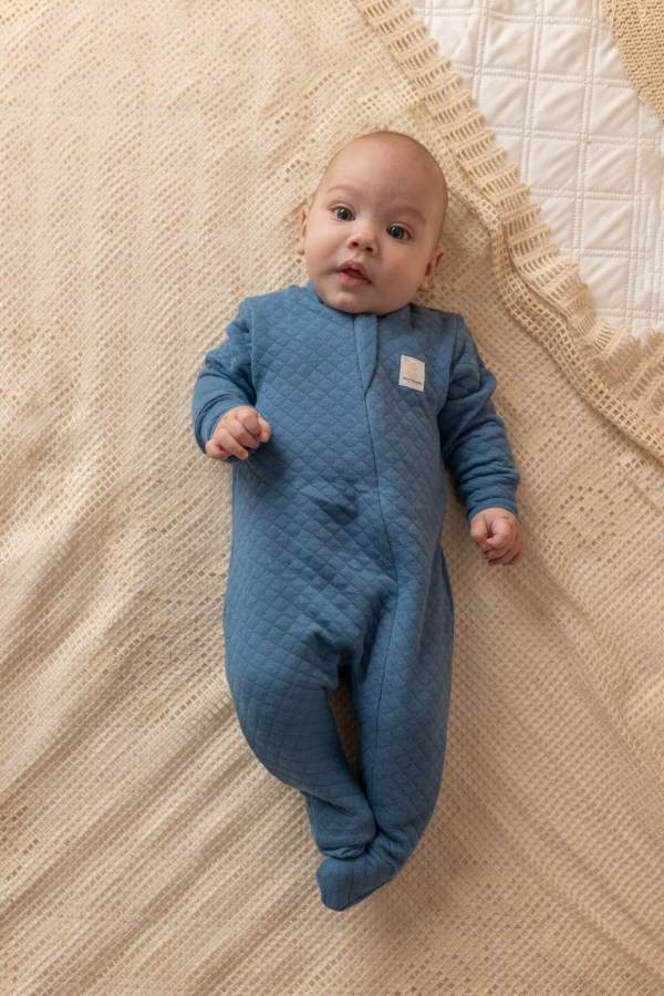 Prošívaný bavlněný overal – džínově modrý (0–12 měsíců)