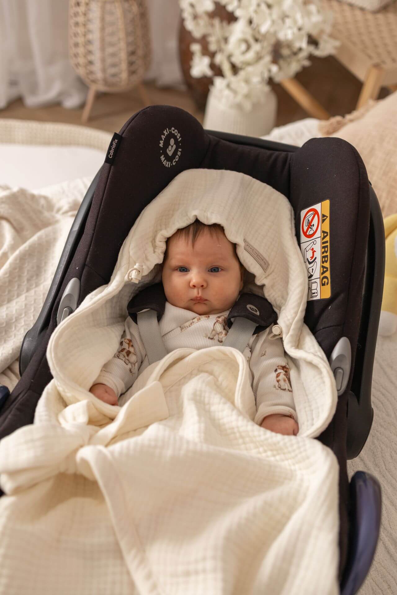 Letní zavinovací deka do autosedačky – 4vrstvá mušelínová bavlna (5 barev)