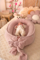 Ručně šité Bouclé hnízdečko pro miminka (5 barev)
