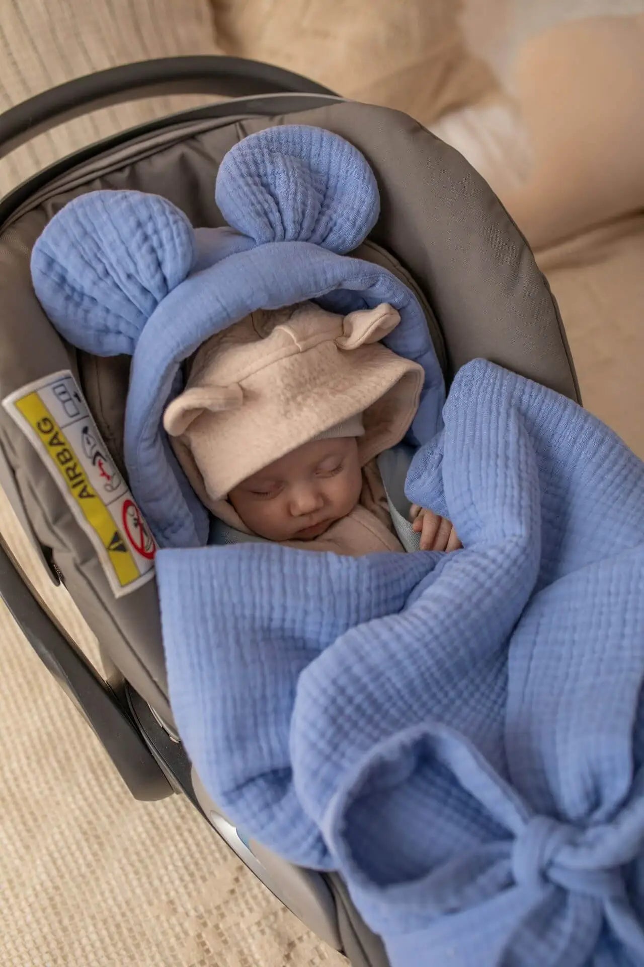 Zavinovačka pro miminka do autosedačky – chrpově modrá, GOTS organická mušelínová bavlna
