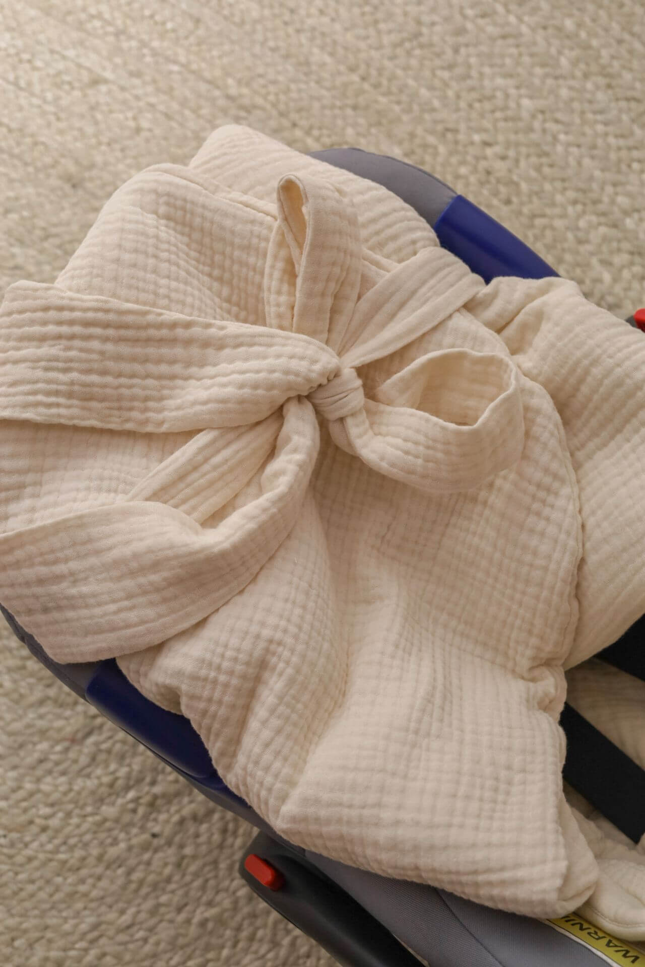 Zavinovačka pro miminka do autosedačky – Vanilková, GOTS organická mušelínová bavlna