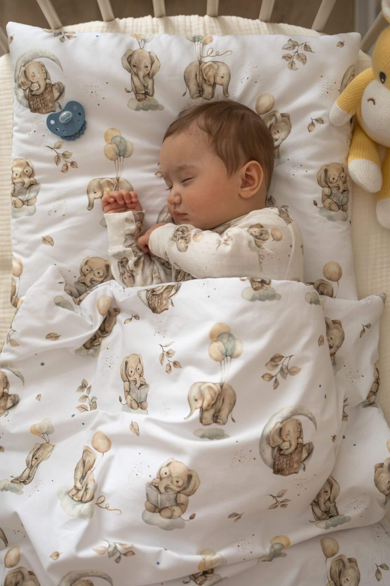 Dětská ložní souprava s výplní z prémiové bavlny - Sloníci