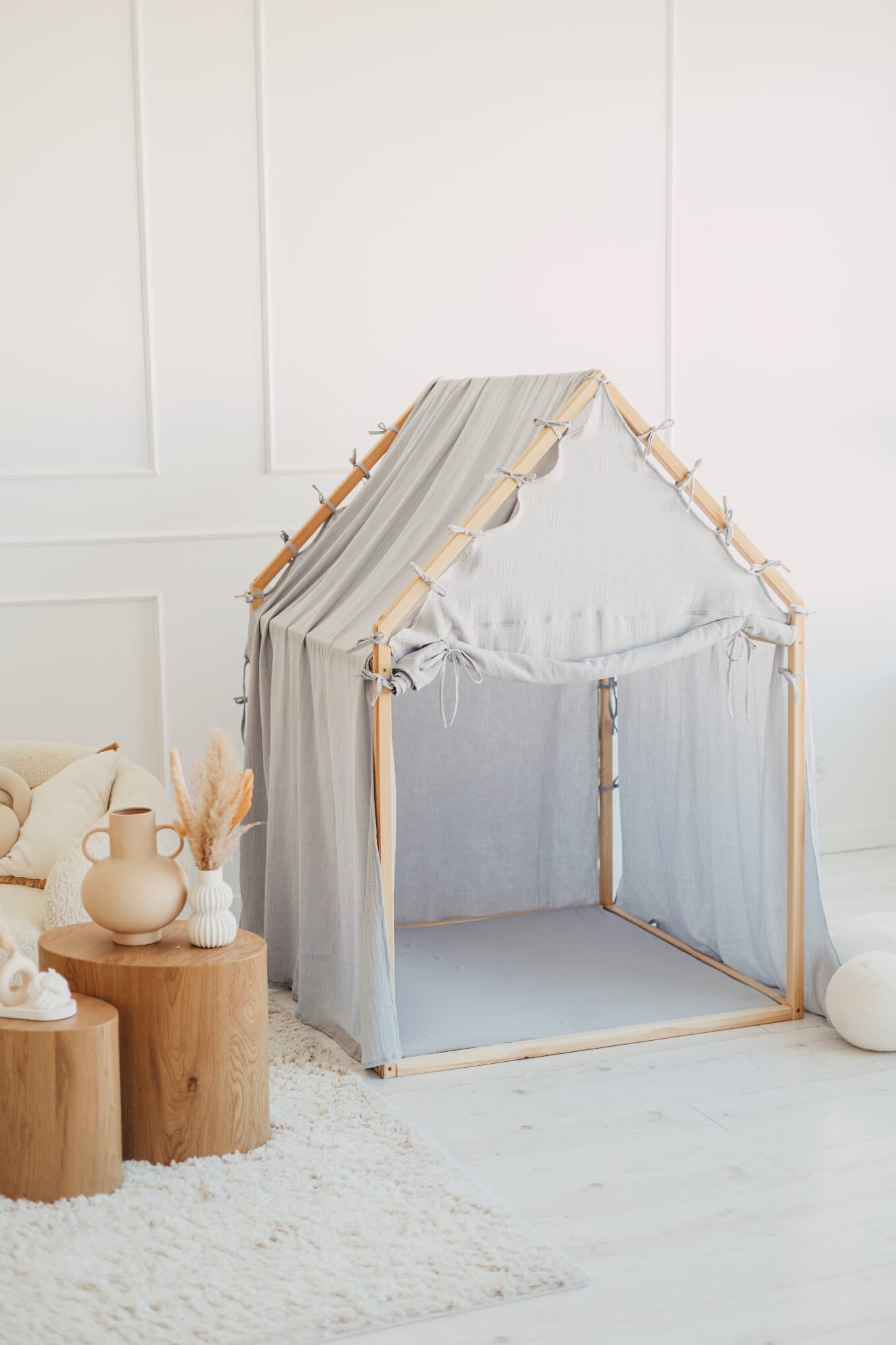 Velký dětský herní domeček s roletou a pěnovou podložkou