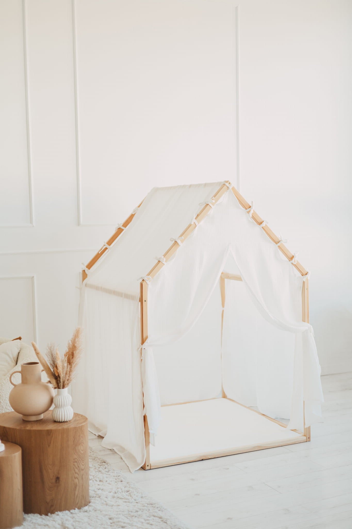 Velký dětský herní domeček s mušelínovým závěsem a pěnovou podložkou