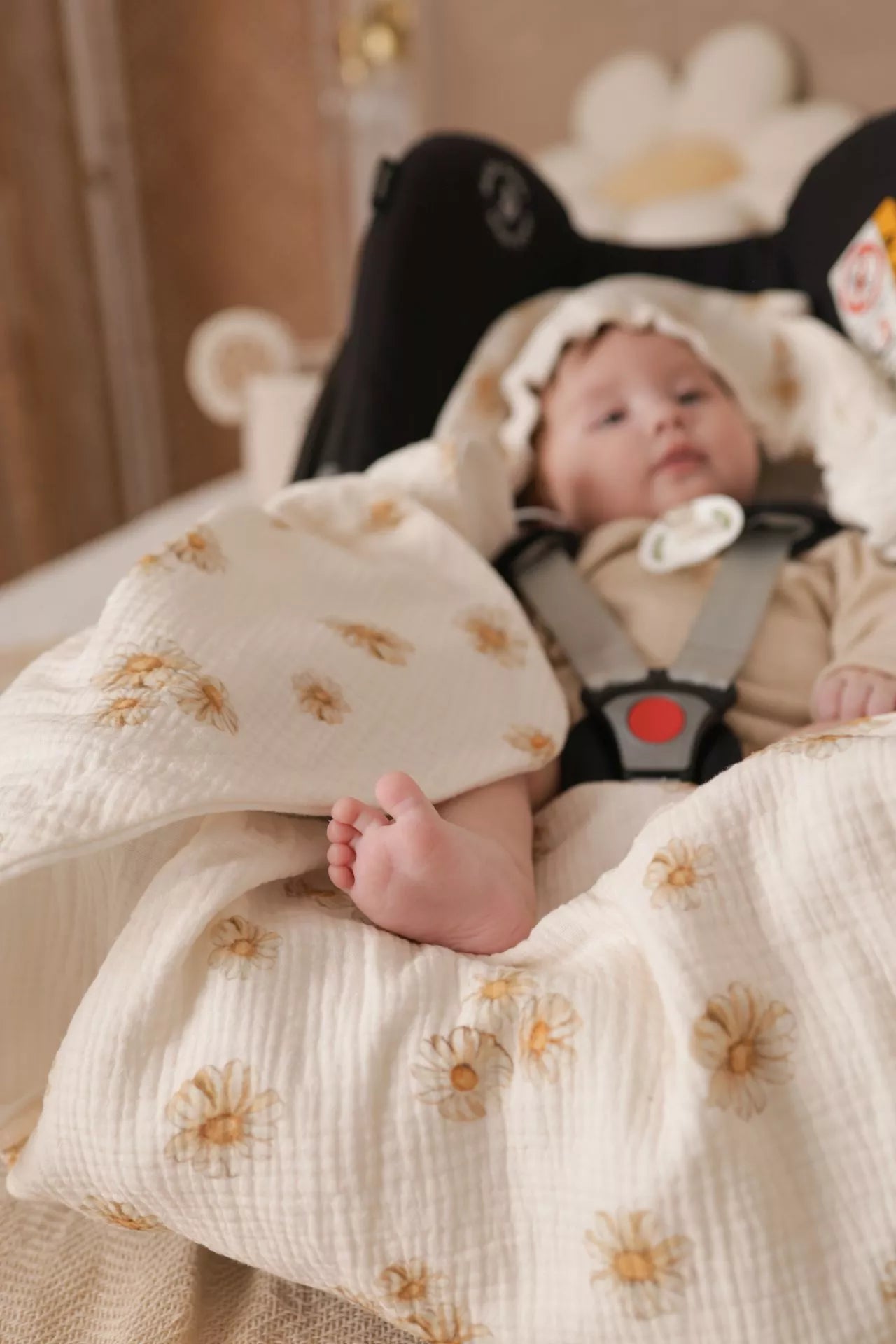 Letní deka do autosedačky pro miminka – 100% mušelínová bavlna – Sedmikrásky