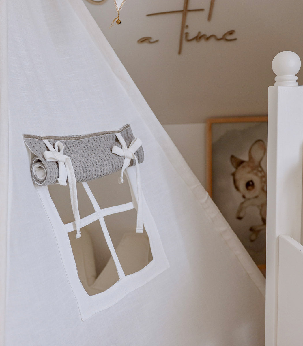 Dětský teepee stan s hrací podložkou – vyrobeno na zakázku