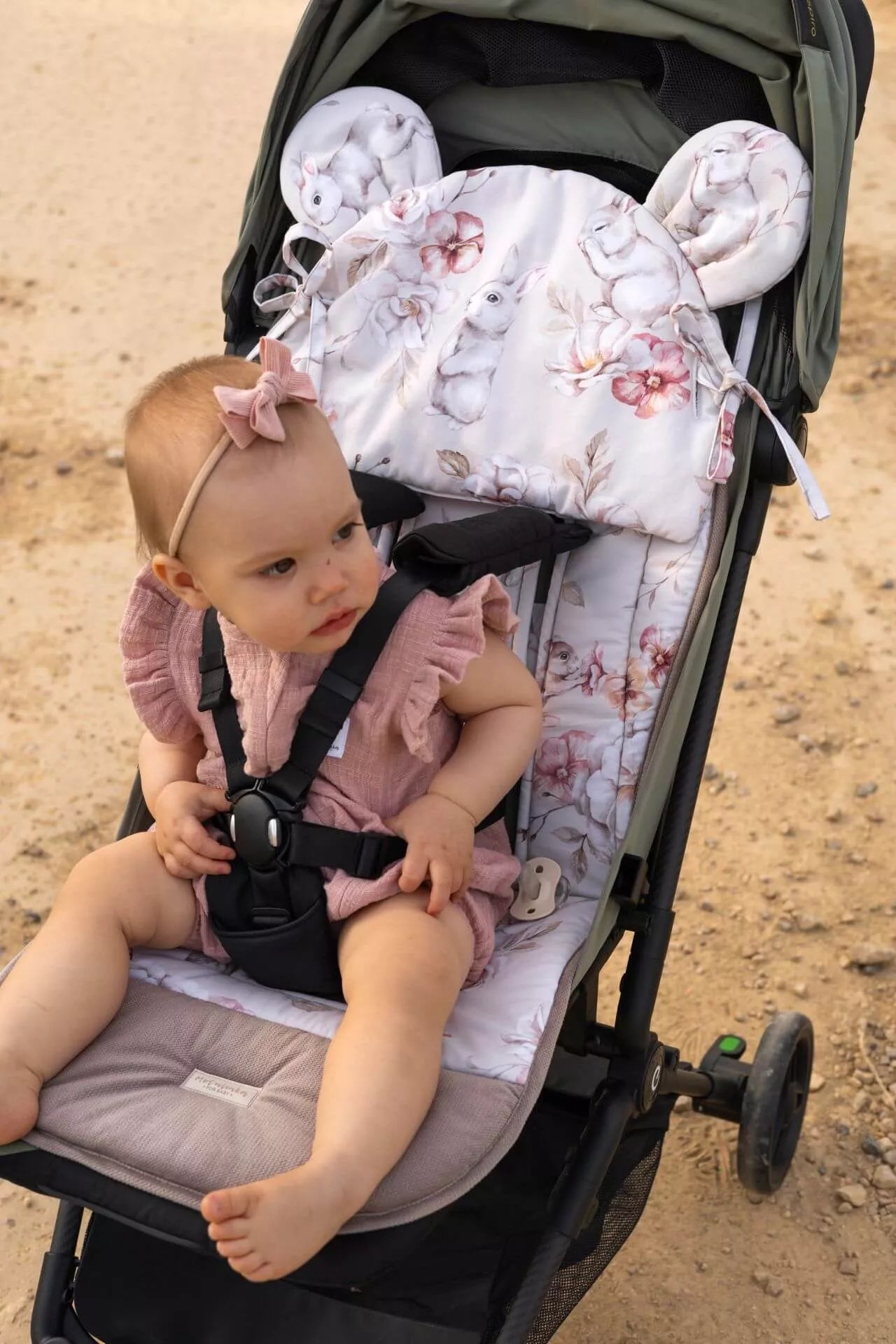 Univerzální vložka do kočárku s polštářkem - Pastelová Louka